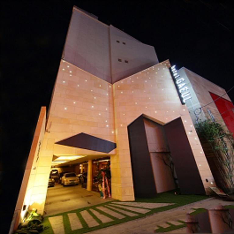 Sinchon Hotel Gaeul Сеул Екстер'єр фото